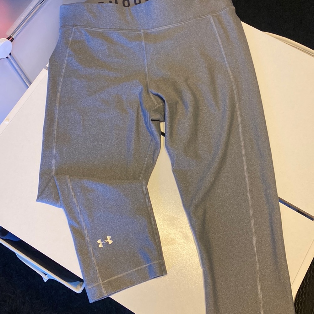 Under Armour capri leggings